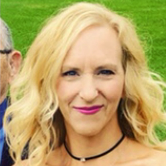 Meet your Posher, Carrie - Picture 1 of 1